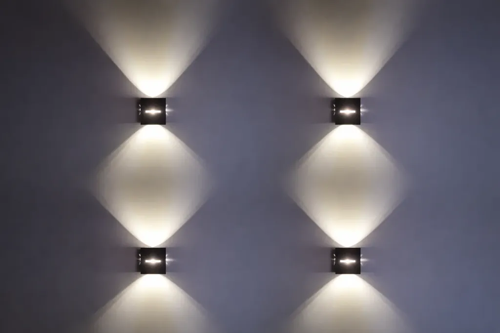 COMBO 4 DIFUSORES TRIDIRECCIONAL + 4 BIPIN 6W LC -